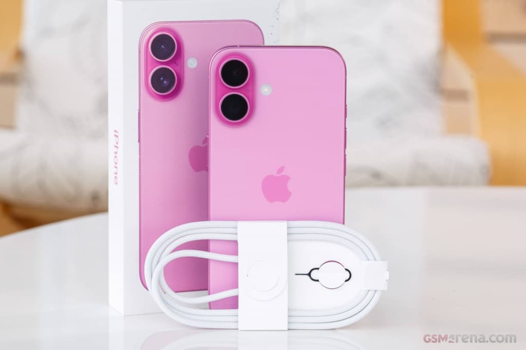 Apple iPhone 16 thumbnail 5